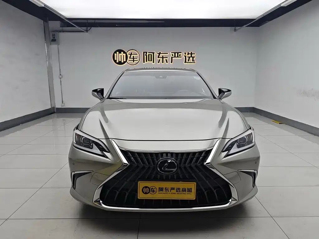 Lexus ES 2023 200