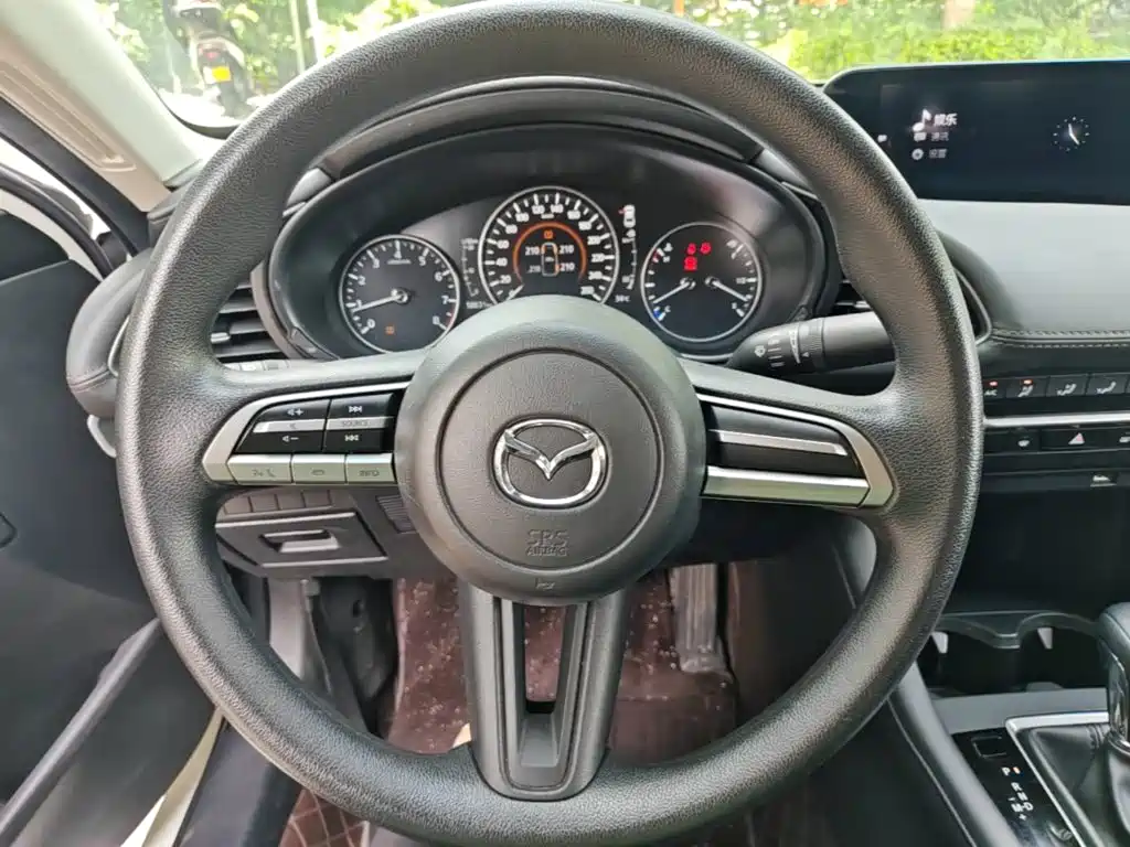 Mazda 3 Axela — миниатюра 11