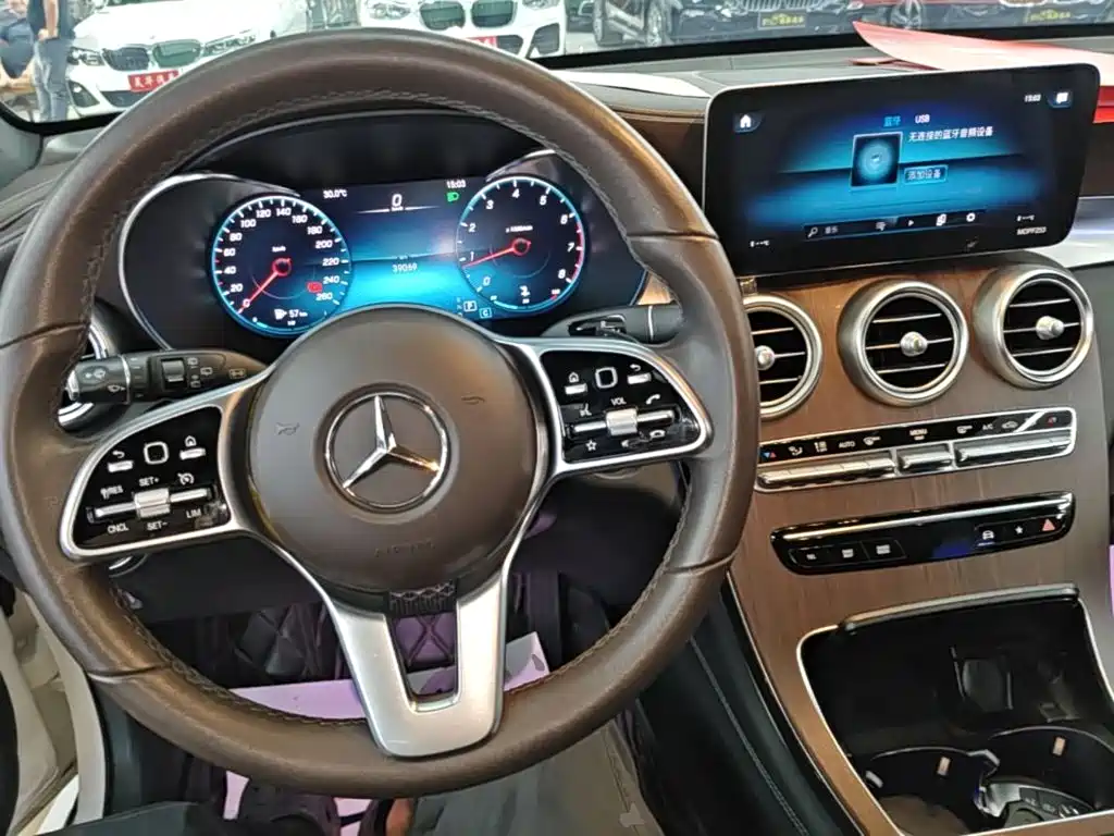 Mercedes-Benz GLC — миниатюра 10