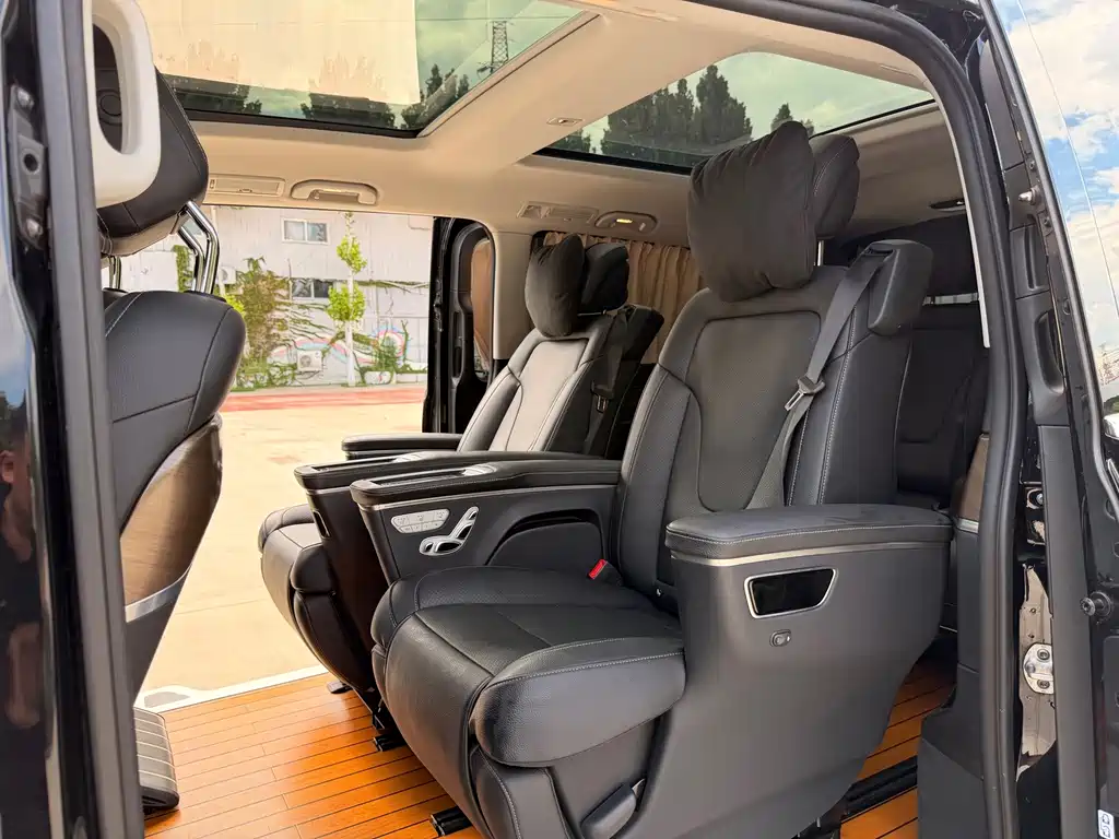Mercedes-Benz V-Class — миниатюра 13