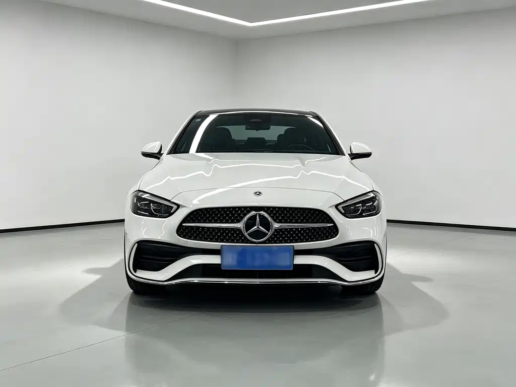 Mercedes-Benz C-Class — миниатюра 2
