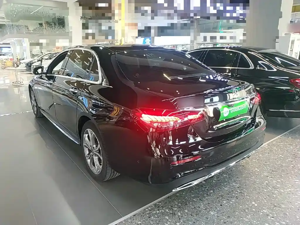 Mercedes-Benz E-Class — миниатюра 5