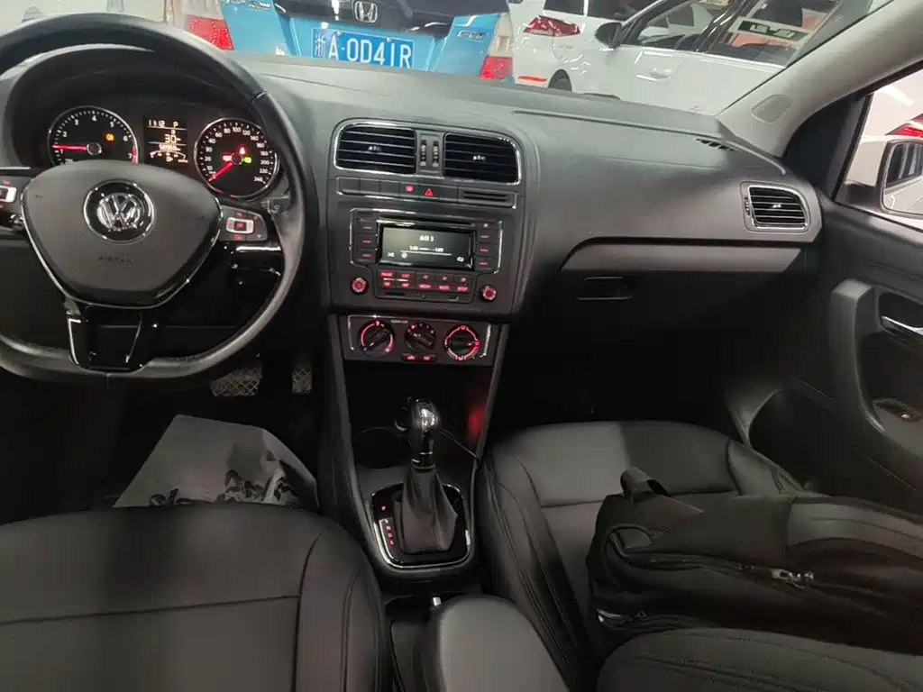 Volkswagen Polo — миниатюра 14