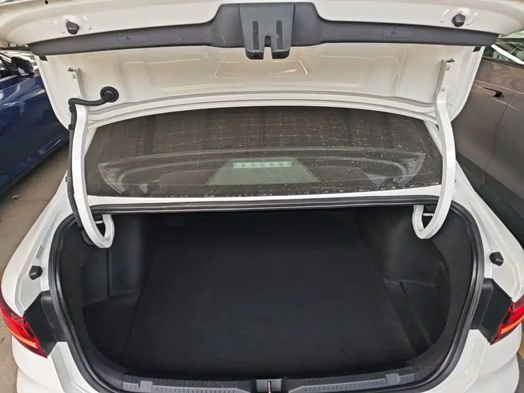 Volkswagen Lavida — миниатюра 19