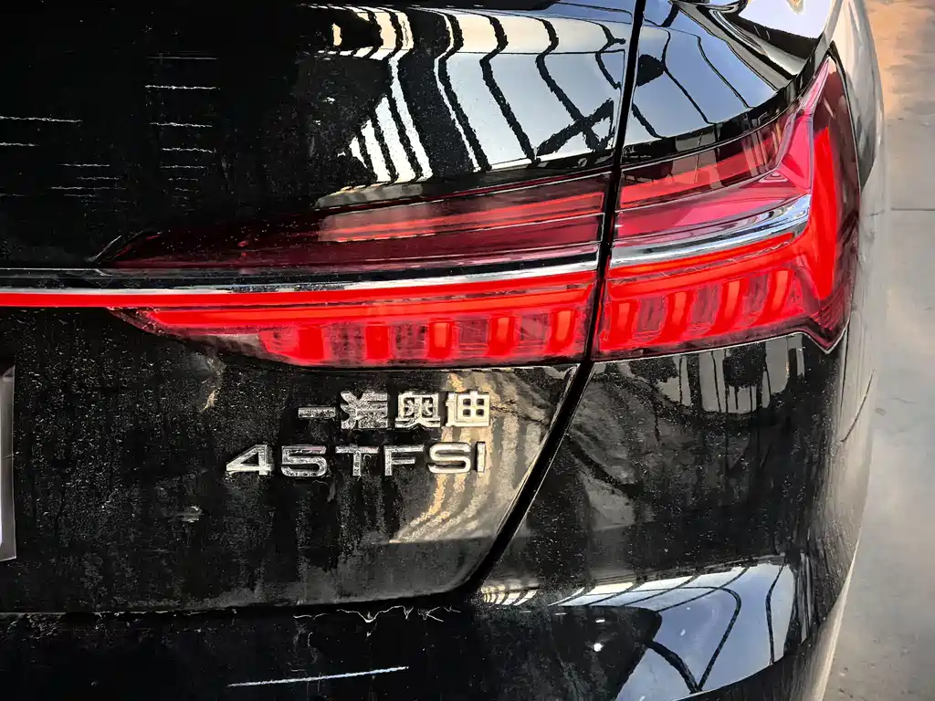 Audi A6L — миниатюра 12