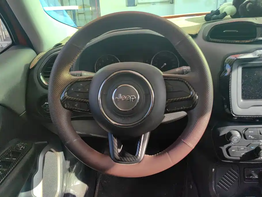 Jeep Renegade — миниатюра 15