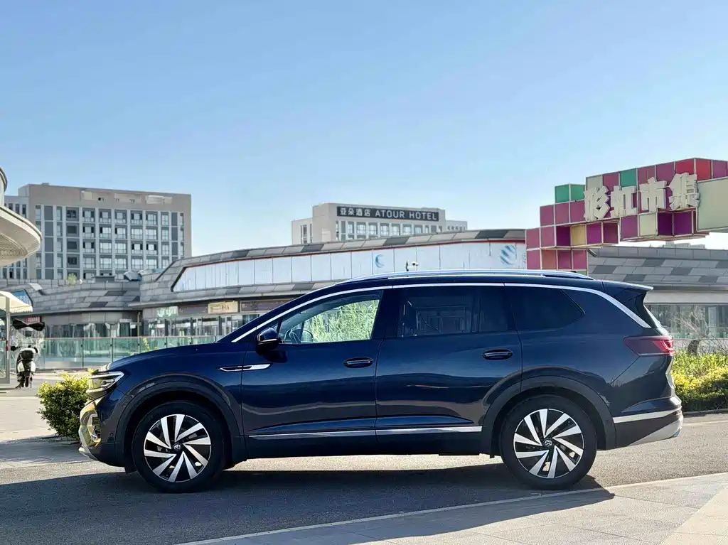 Volkswagen Viloran 2022 380TSI Luxury Pro 6 мест