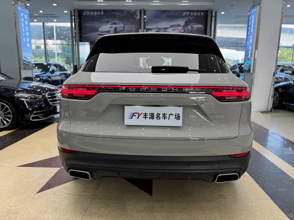 Porsche Cayenne — миниатюра 32