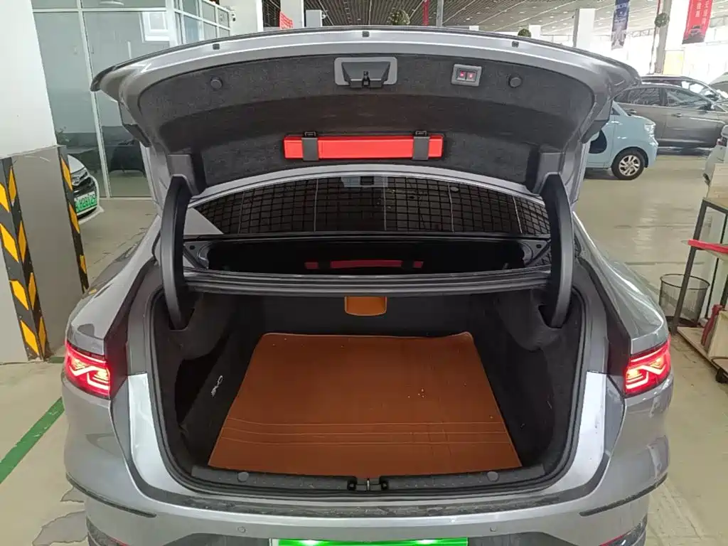 BYD Han — миниатюра 19