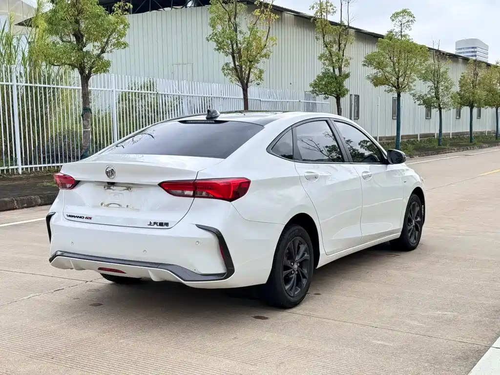 Buick Verano — миниатюра 12