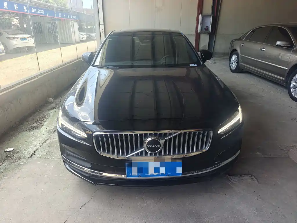 Volvo S90 — миниатюра 2