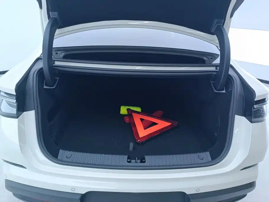 BYD Seal 07 DM-i — миниатюра 4
