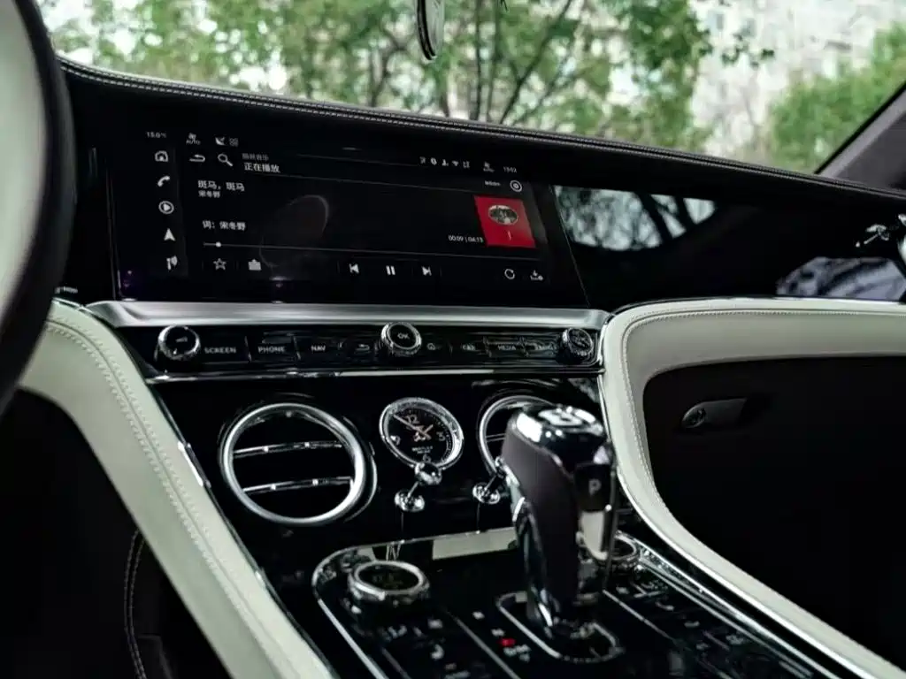 Bentley Continental PHEV — миниатюра 11