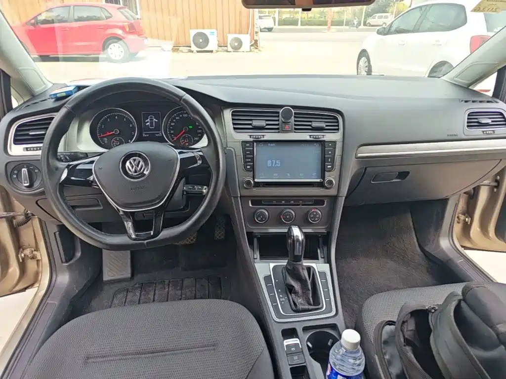 Volkswagen Golf — миниатюра 10