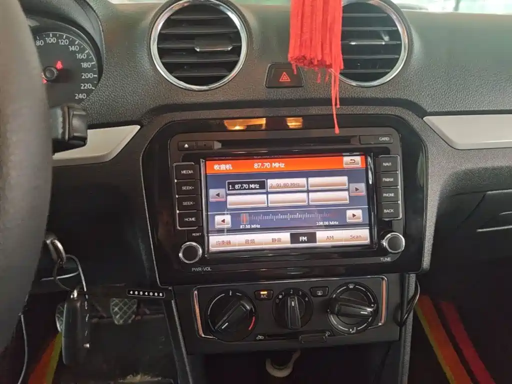 Volkswagen Jetta — миниатюра 13