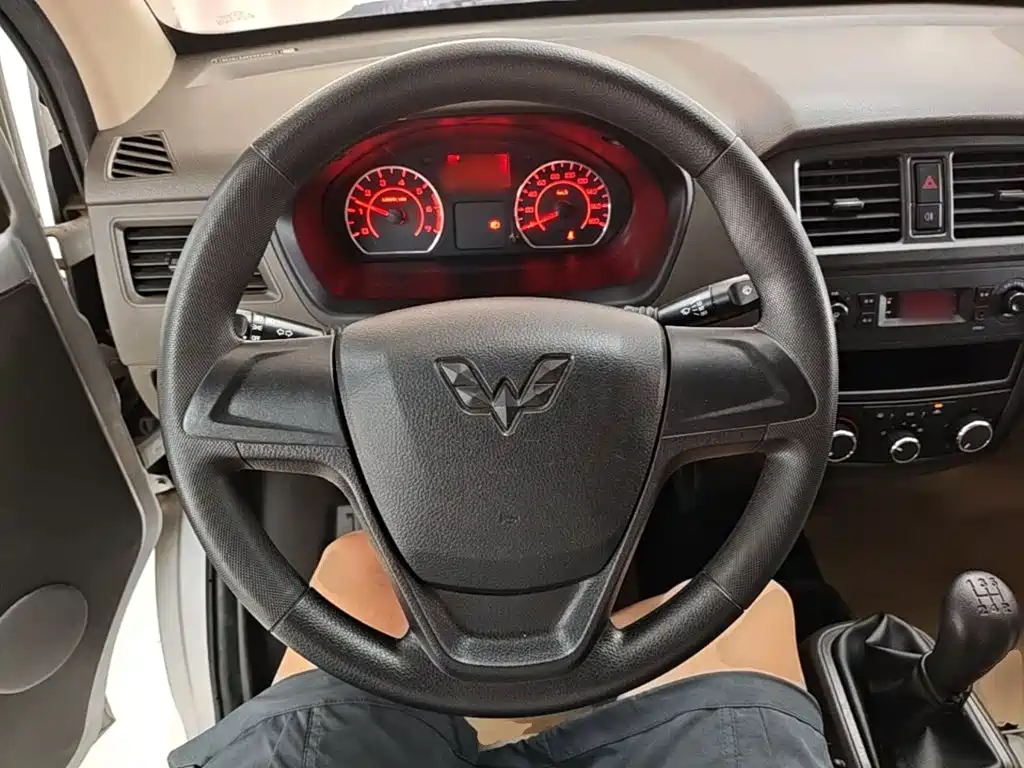 Wuling RongguangS S 2023 1.5L 2 мест