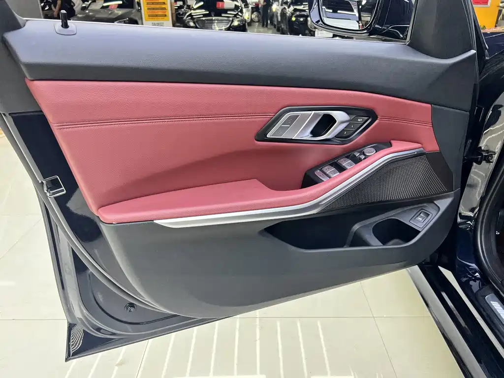 BMW 3 Series — миниатюра 5