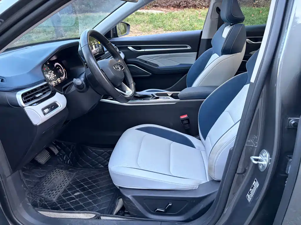 Geely Emgrand — миниатюра 7