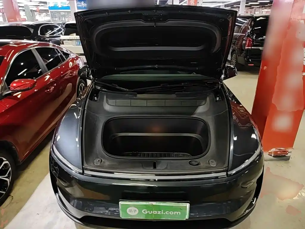 Tesla Model Y — миниатюра 20