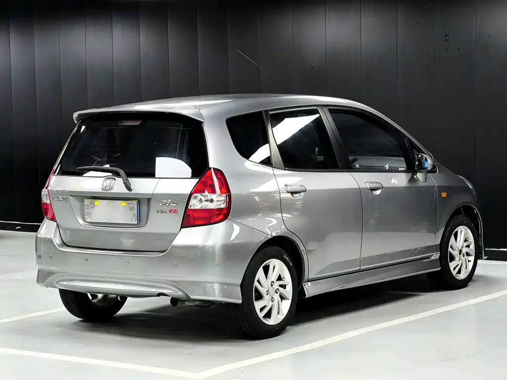 Honda Fit — миниатюра 17