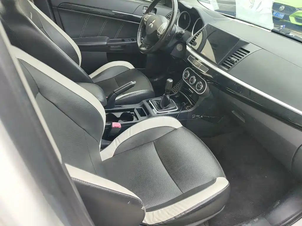 Mitsubishi Lancer EX — миниатюра 4