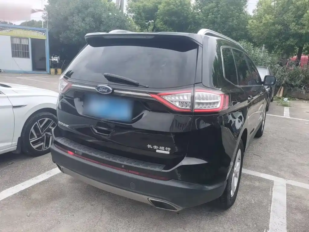 Ford Edge — миниатюра 7