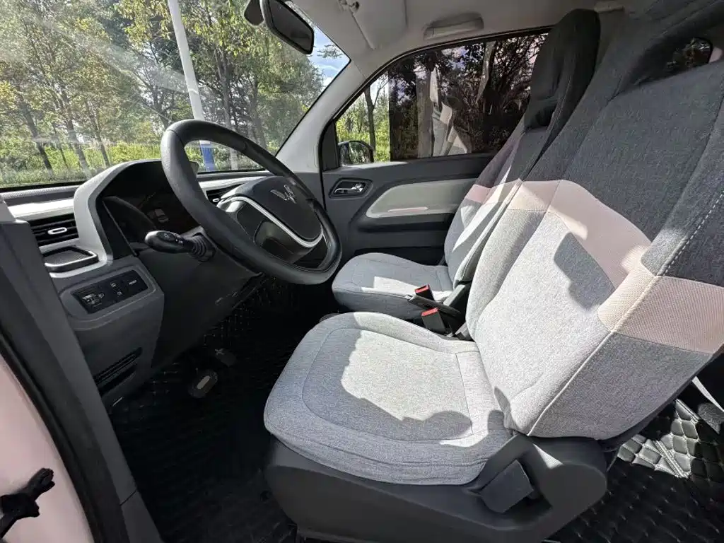 Wuling MINIEV — миниатюра 12