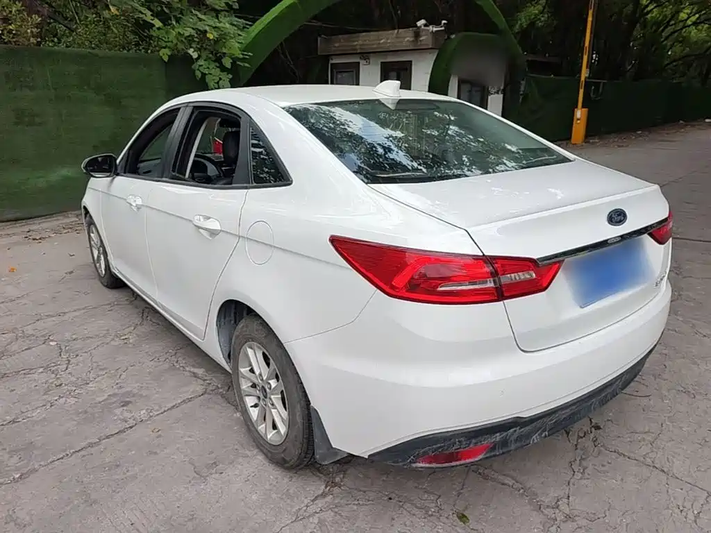 Ford Escort — миниатюра 5