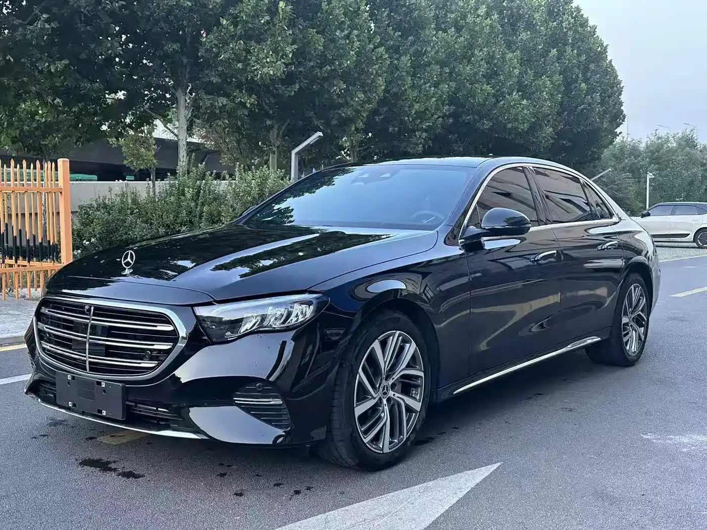奔驰E级 2025款 E 300 L 时尚型 2024
