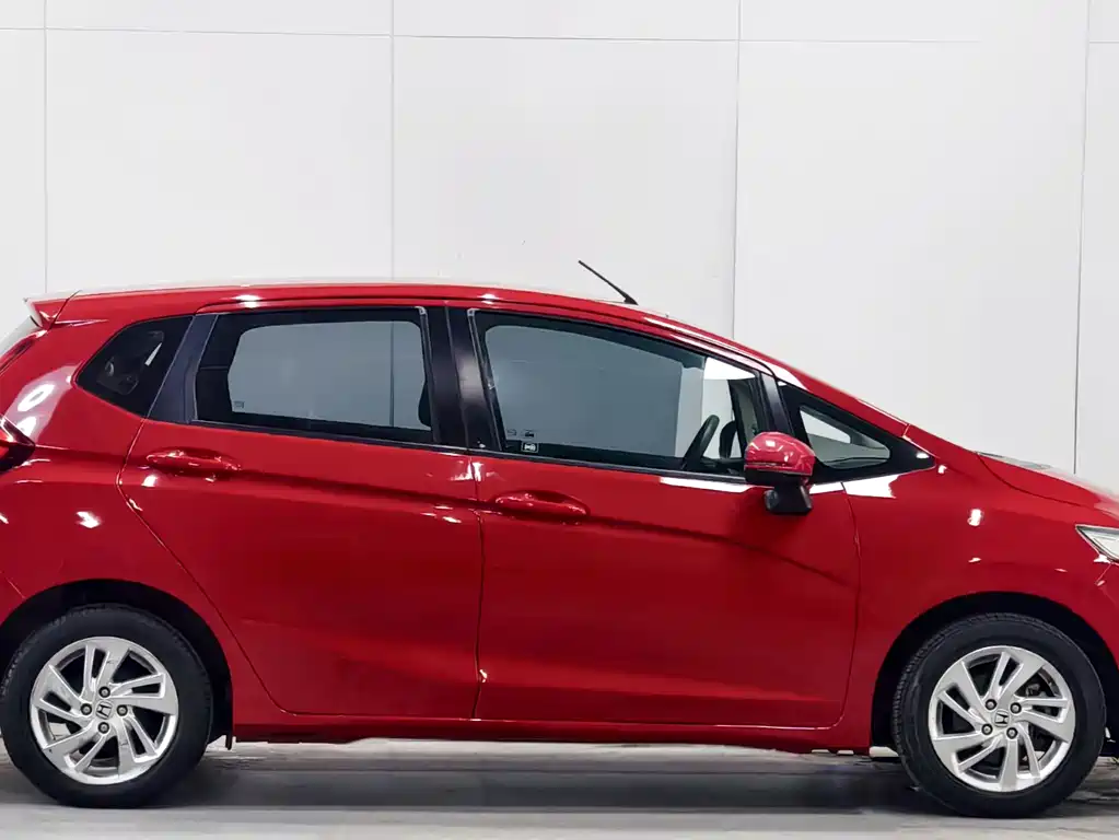 Honda Fit — миниатюра 8
