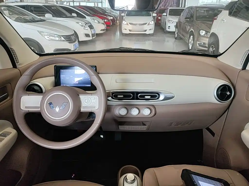 Wuling MINIEV — миниатюра 10