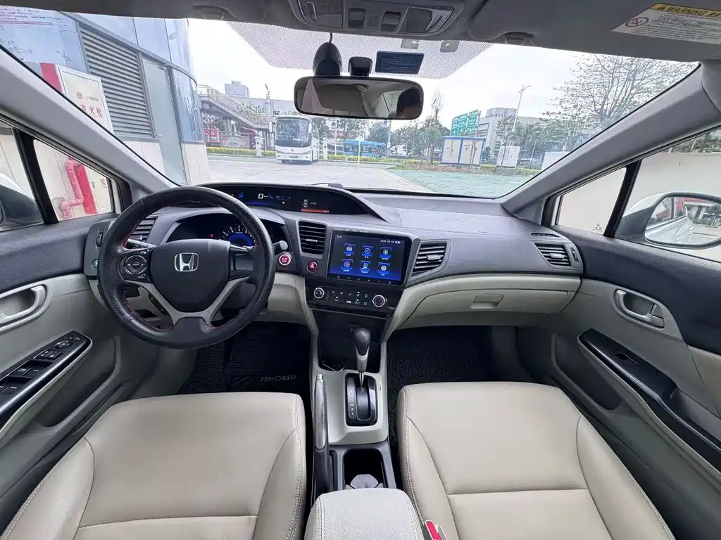 Honda Civic — миниатюра 9