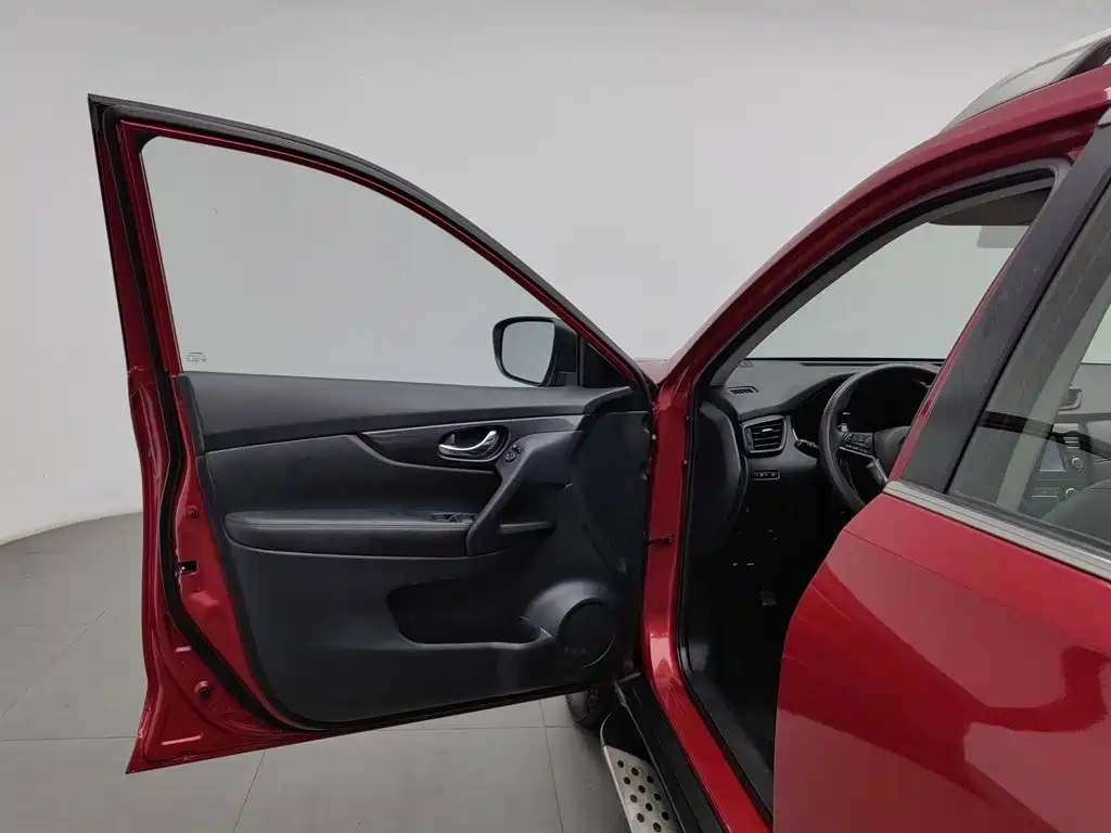 Nissan X-Trail — миниатюра 8
