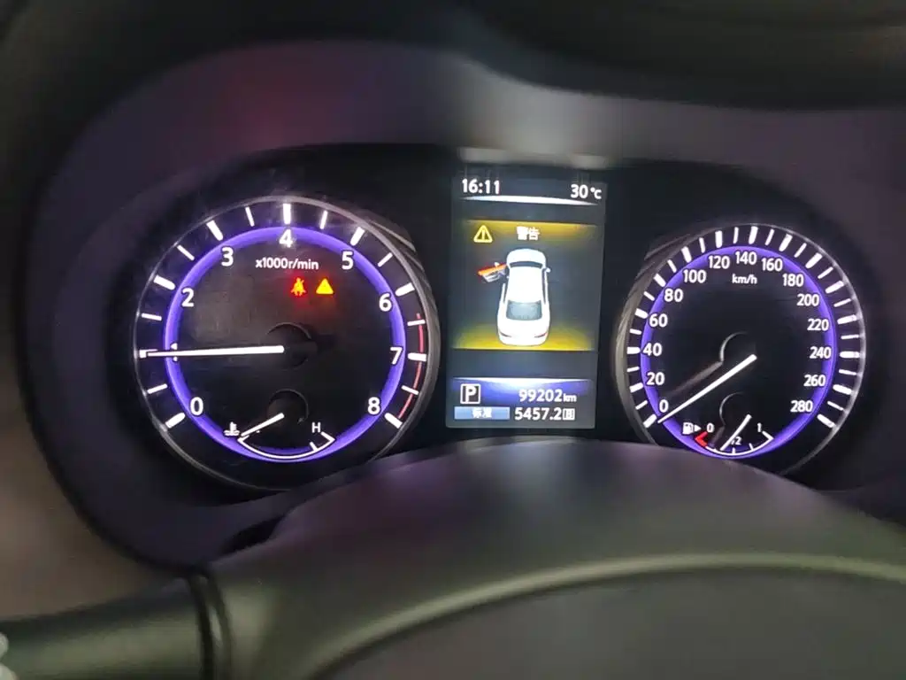 Infiniti Q50L — миниатюра 12