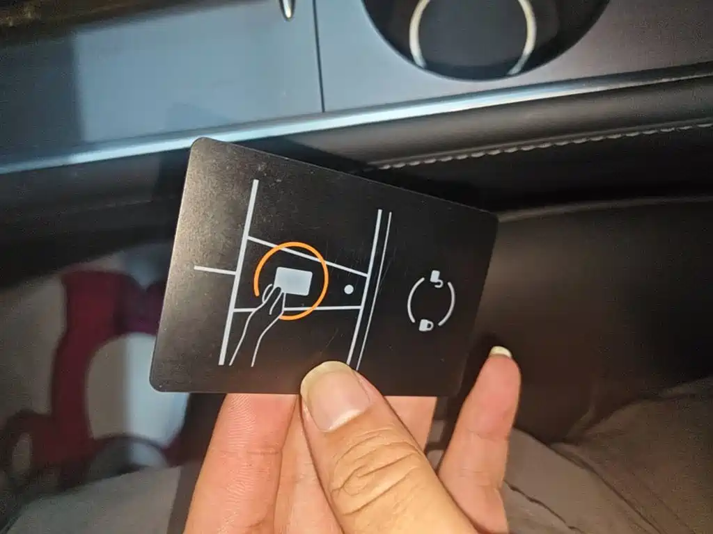 Tesla Model 3 — миниатюра 9