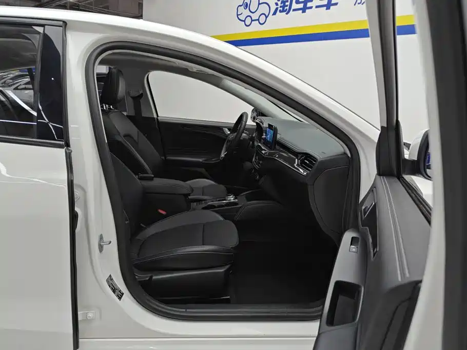 Ford Focus — миниатюра 8
