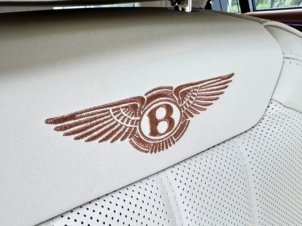 Bentley Flying Spur PHEV — миниатюра 15