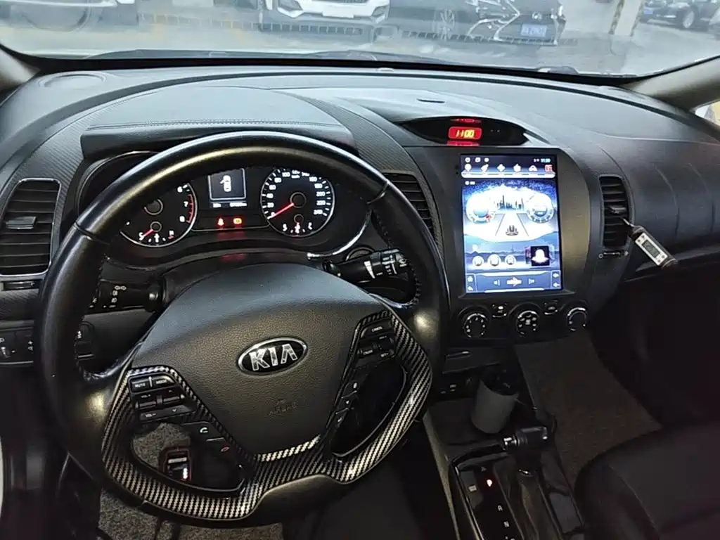 Kia K3 — миниатюра 10