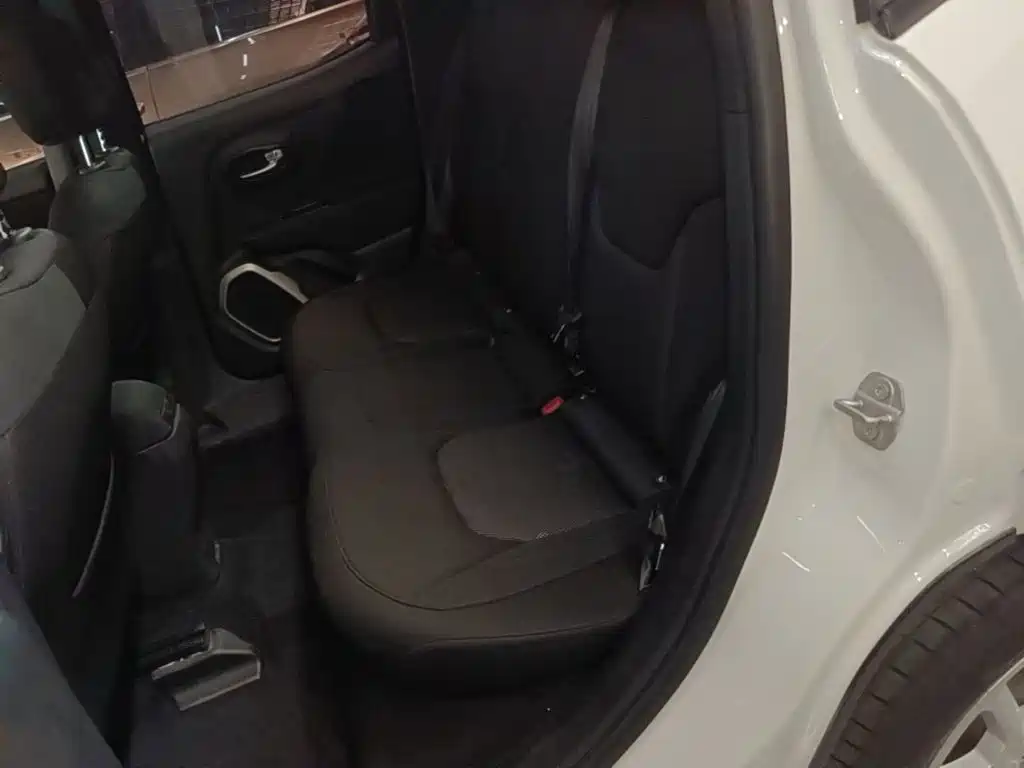 Jeep Renegade — миниатюра 17