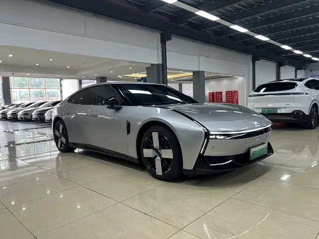 2025 Xpeng P7