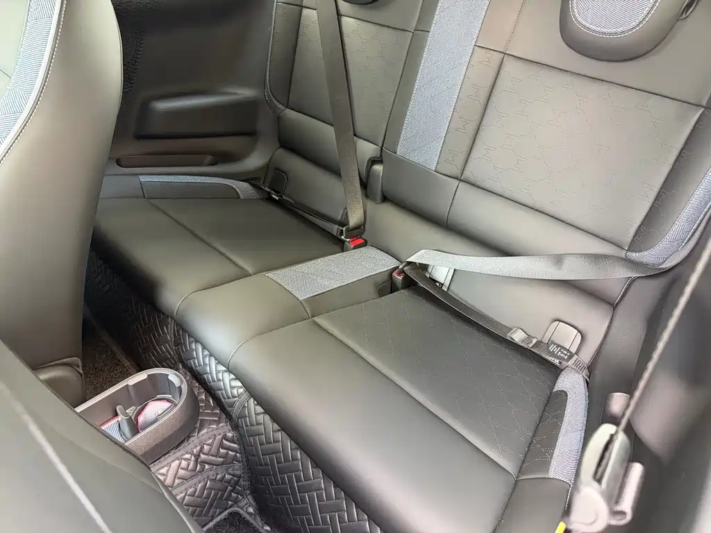 MINI MINI COOPER EV — миниатюра 11