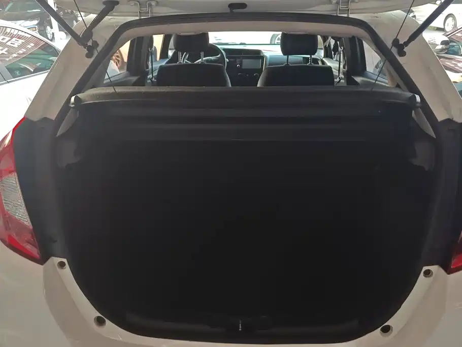 Honda Fit — миниатюра 4
