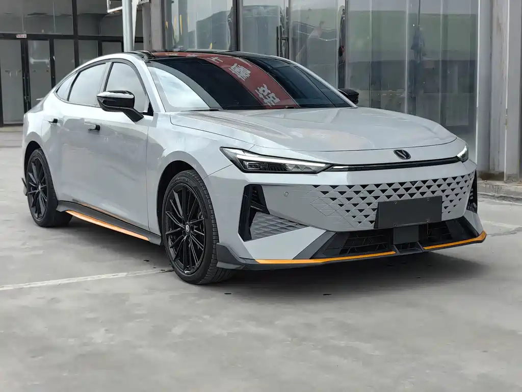 Changan UNI-V — миниатюра 3