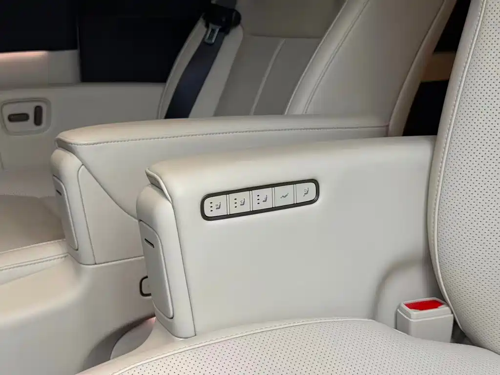 Li Auto Li MEGA — миниатюра 12