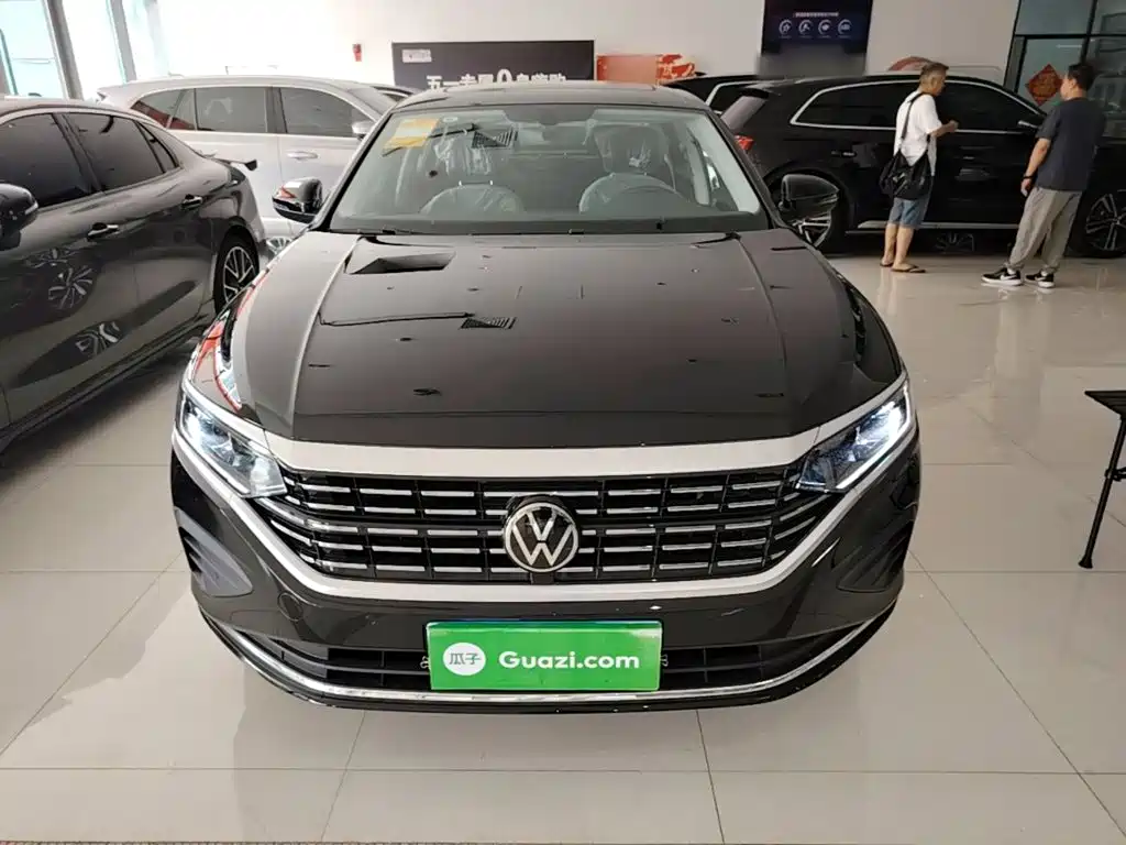 Volkswagen Passat 2026 380TSI