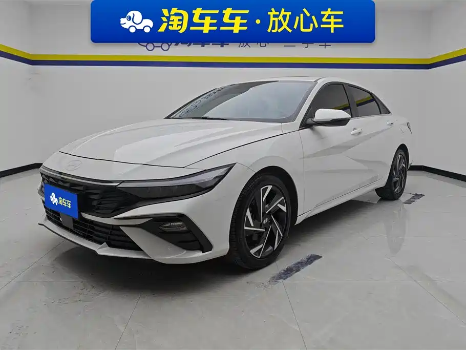 Hyundai Elantra 2024