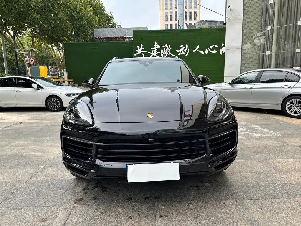 Porsche Cayenne — миниатюра 2
