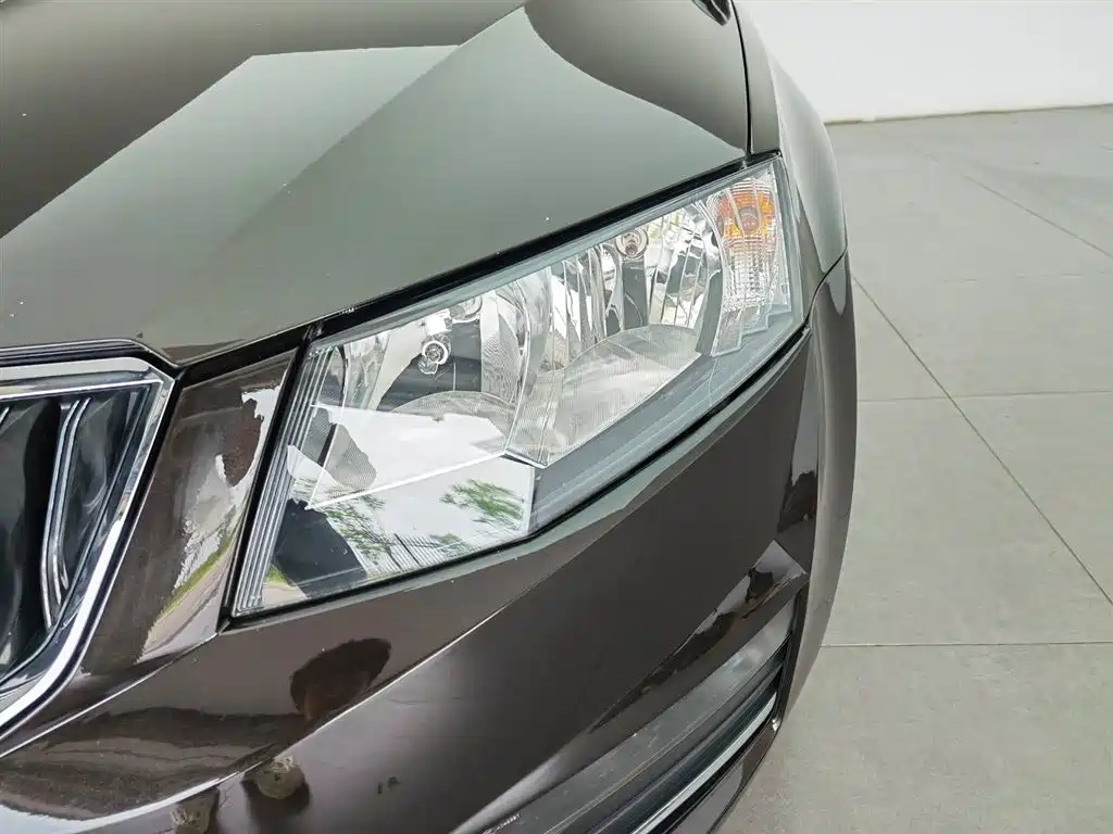 Skoda Octavia 2017 1.6L AT