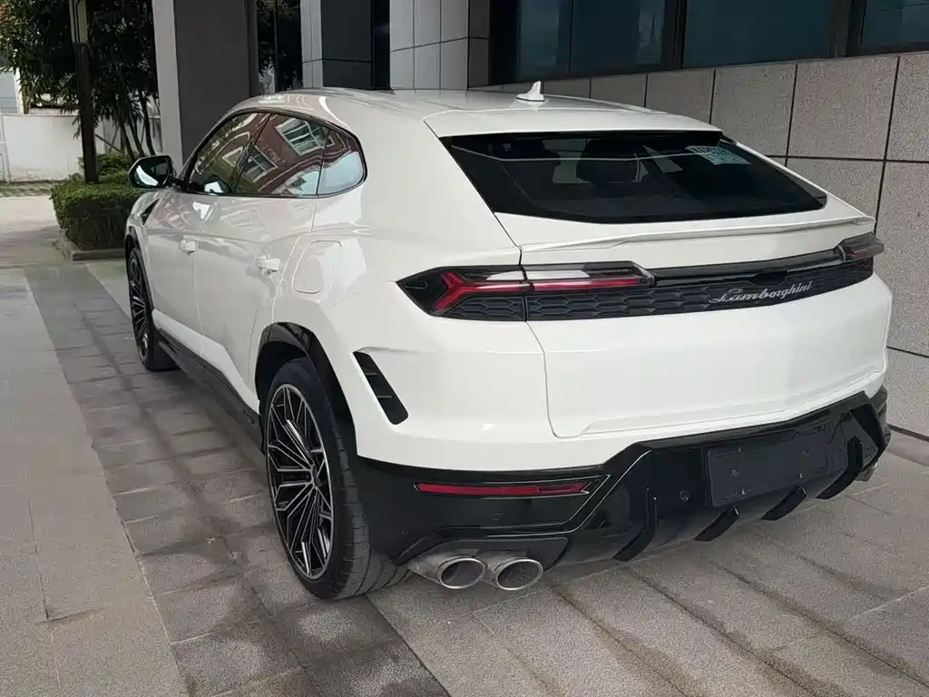 Lamborghini Urus SE — миниатюра 6