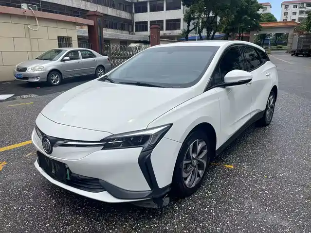 BUICK SLIGHTLY BLUE 6 2021